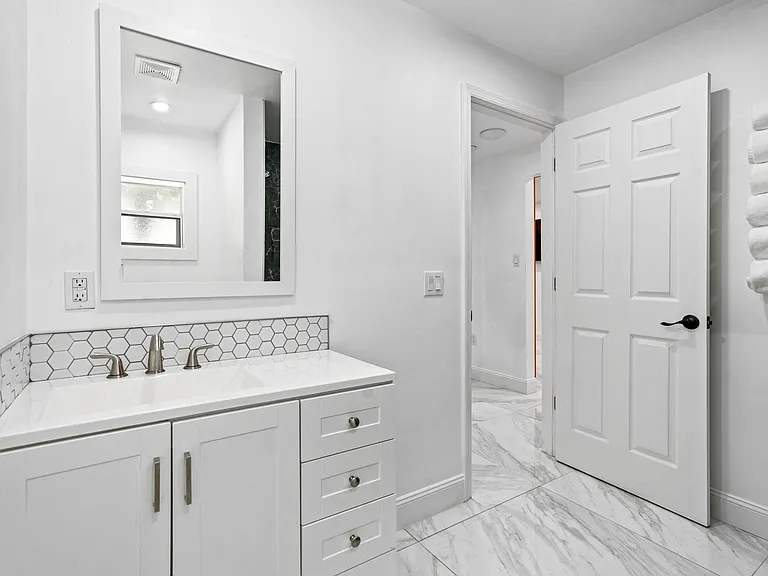 4115 N Hubert Ave #3 — Photo 11