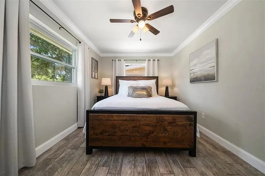 2 bed, 1.0 bath, 856 sqft, $5,000 — Photo 4