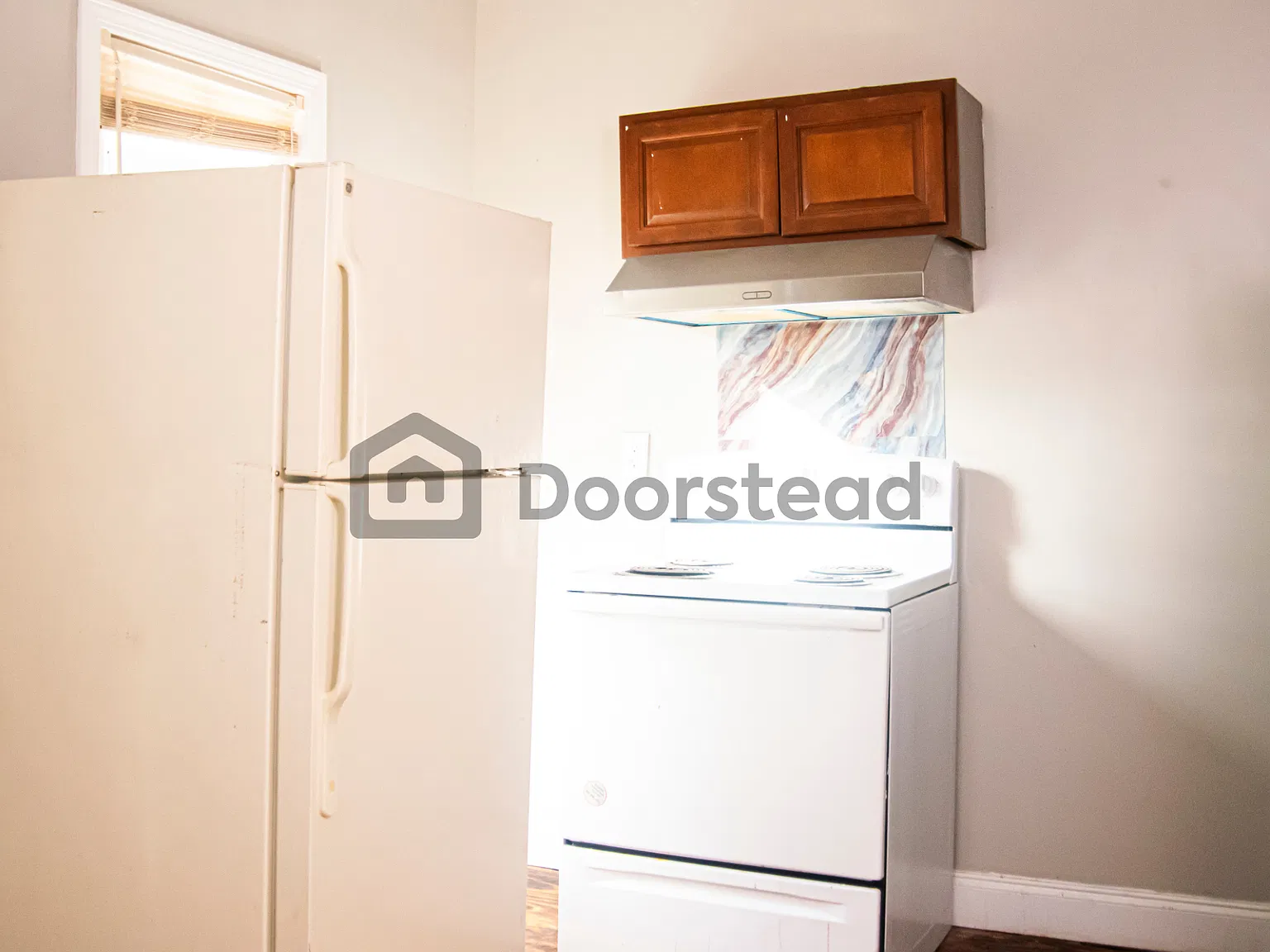 3 bed, 1.0 bath, 1068 sqft, $1,490 — Photo 4
