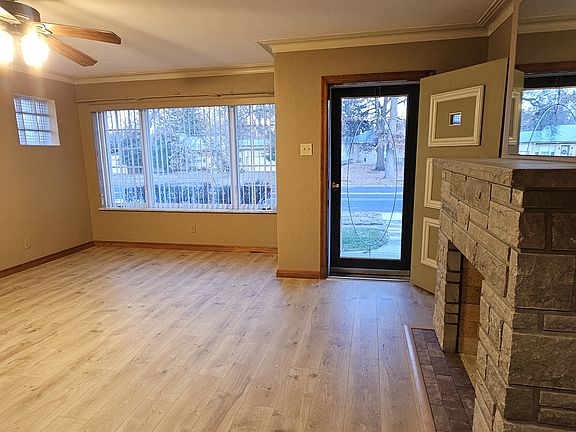 3rd image of 5527 Jamieson Ave