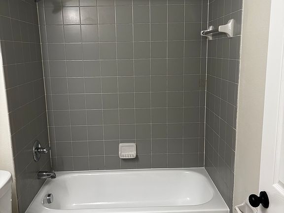 5th image of 15415 Key Breeze Pl