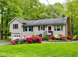 57 Brookside Ln, Berkeley Heights, NJ 07922