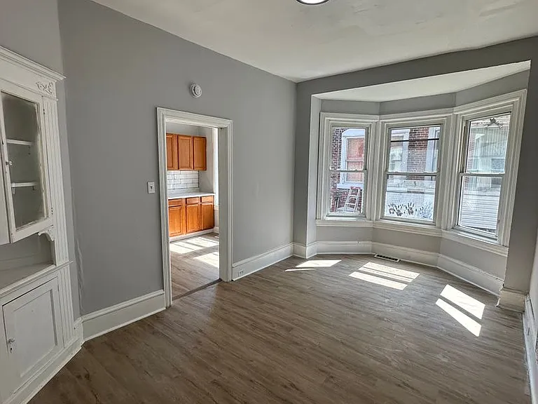 405 Colwyn Ave — Photo 7