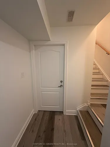 633 Fullum Lndg #BASEMENT Photo 1