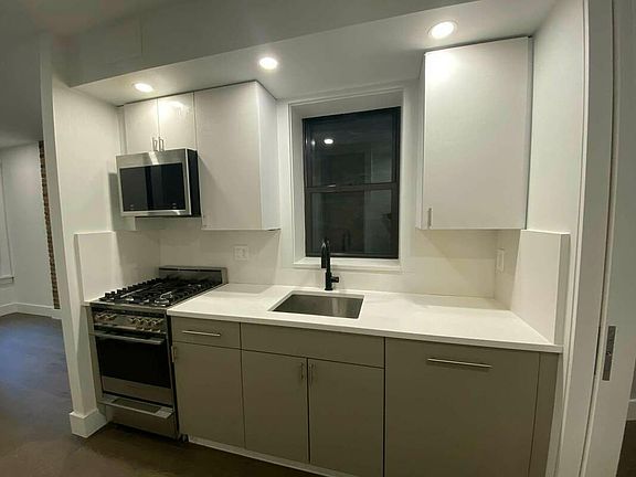 2nd image of 311 W 21st St APT 3E