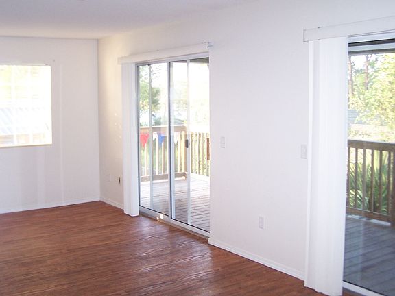 2nd image of 526 S 2nd St