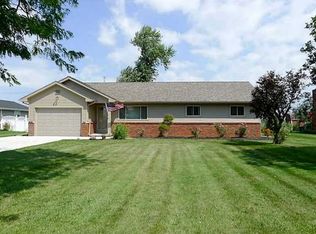 5221 Seaman Rd, Oregon, OH 43616