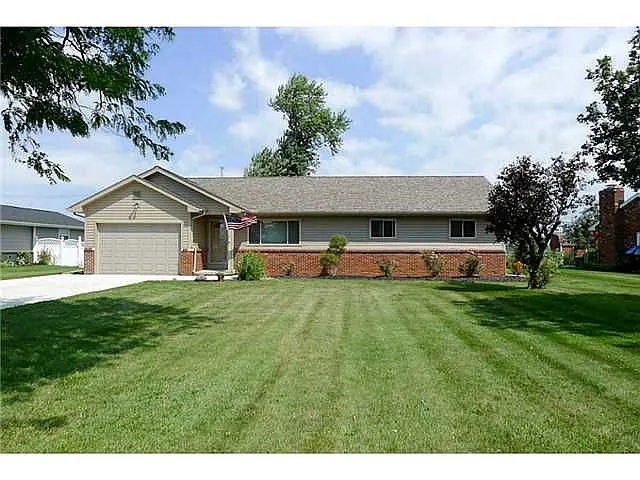 5221 Seaman Rd photo 1