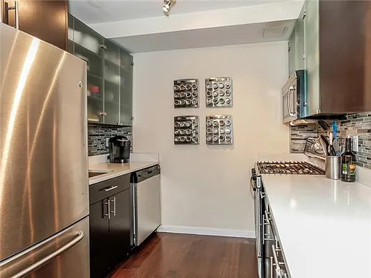 Sold by Avenue Sotheby's International Realty | media 24
