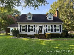 6008 Mallard Dr, Charlotte, NC 28227