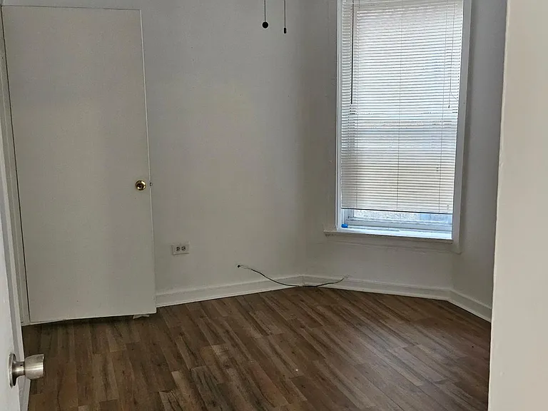 6639 S Perry Ave #2S — Photo 7