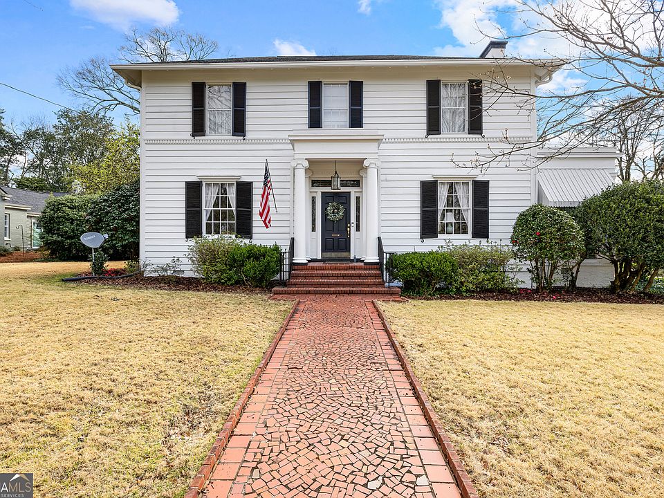 1st image of 403 College Ave