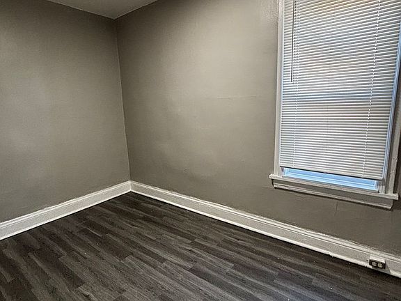 3rd image of 1717 E Columbus Dr APT 1M