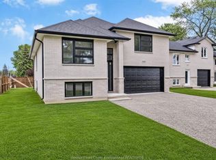 1505 Michigan Ave, Lasalle, ON N9J2G7