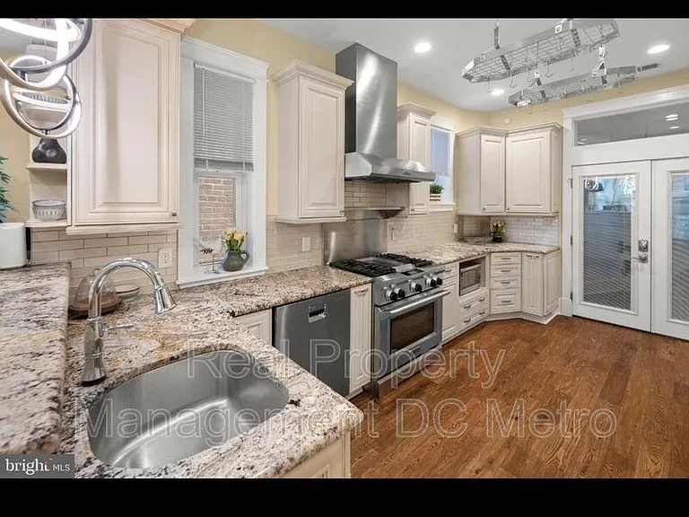 47 New York Ave NW — Photo 3
