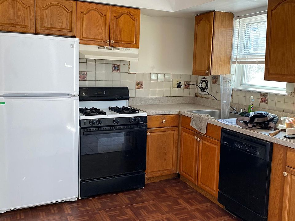 1st image of 3210 Layton Ave #2