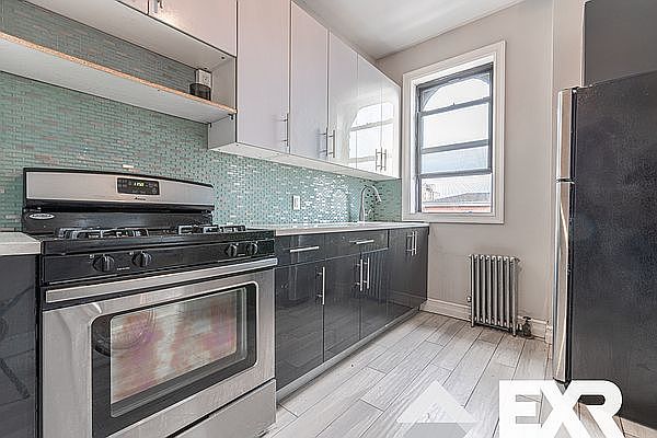 1st image of 752 Onderdonk Ave #2R