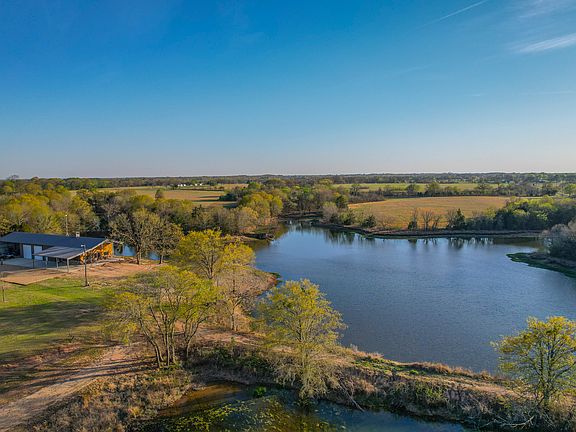 2nd image of 716 Vz County Road 3105