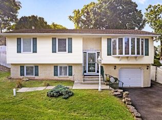 14 Eugene Rd, Hopatcong Boro, NJ 07843