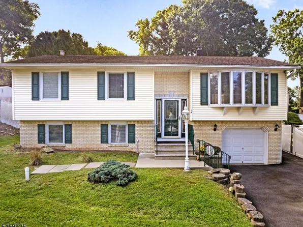 14 Eugene Rd, Hopatcong Boro, NJ 07843