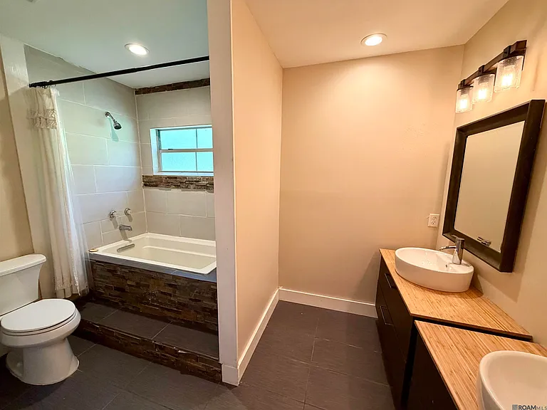 26084 Pichon Rd — Photo 8