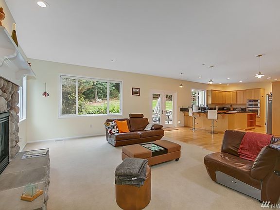 3rd image of 15706 NE 136th Pl