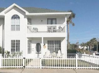 200 Margaret St #B, Neptune Beach, FL 32266