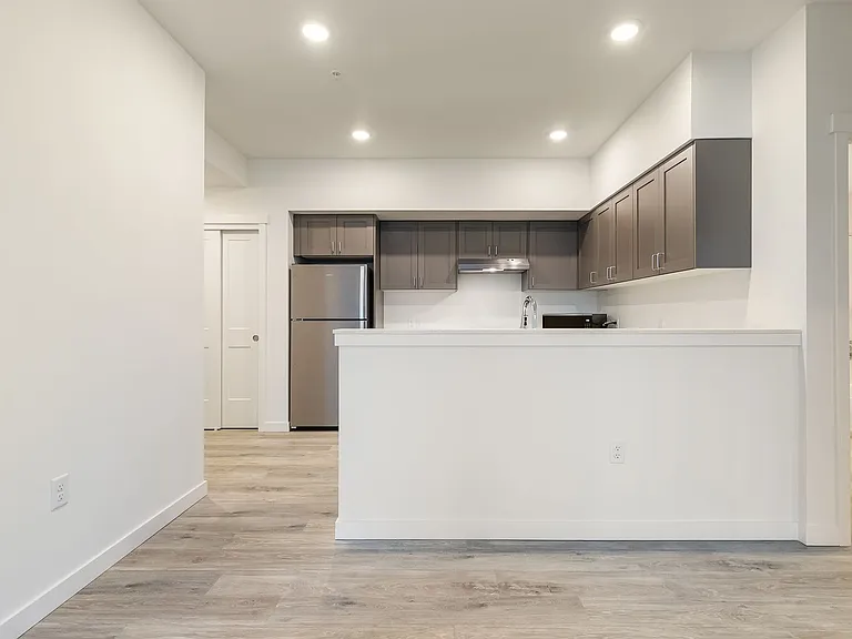 City Gate Apartments — Photo 104