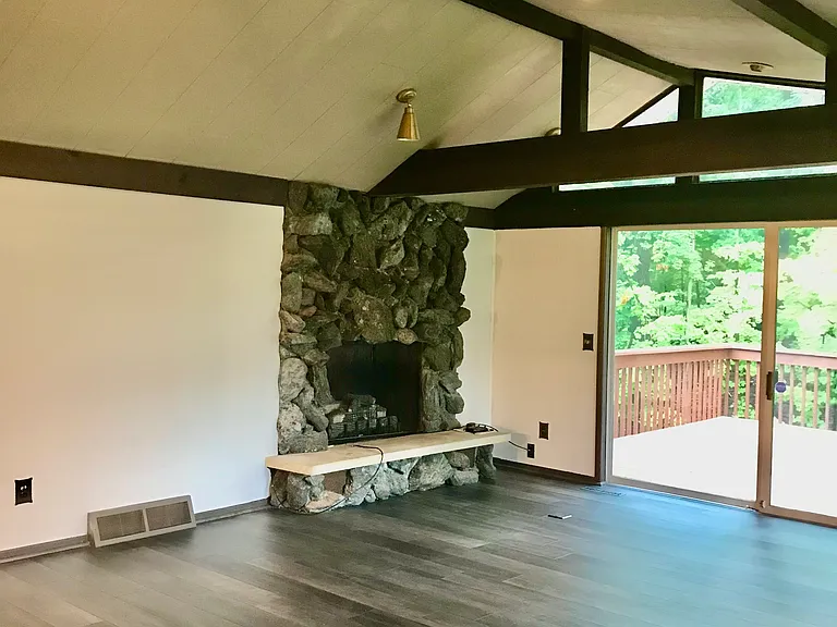 158 Richmond Rd — Photo 4