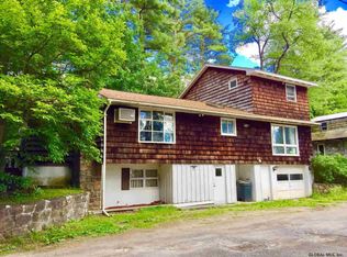 19 Gage Hill Dr, Lake Luzerne, NY 12846