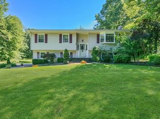 897 Craigville Rd, Chester, NY 10918