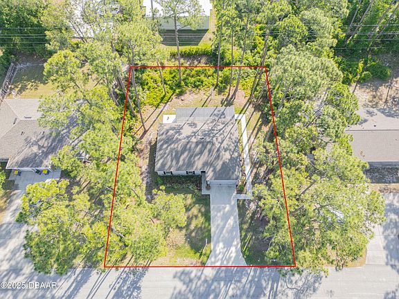 3rd image of 2921 India Palm Dr