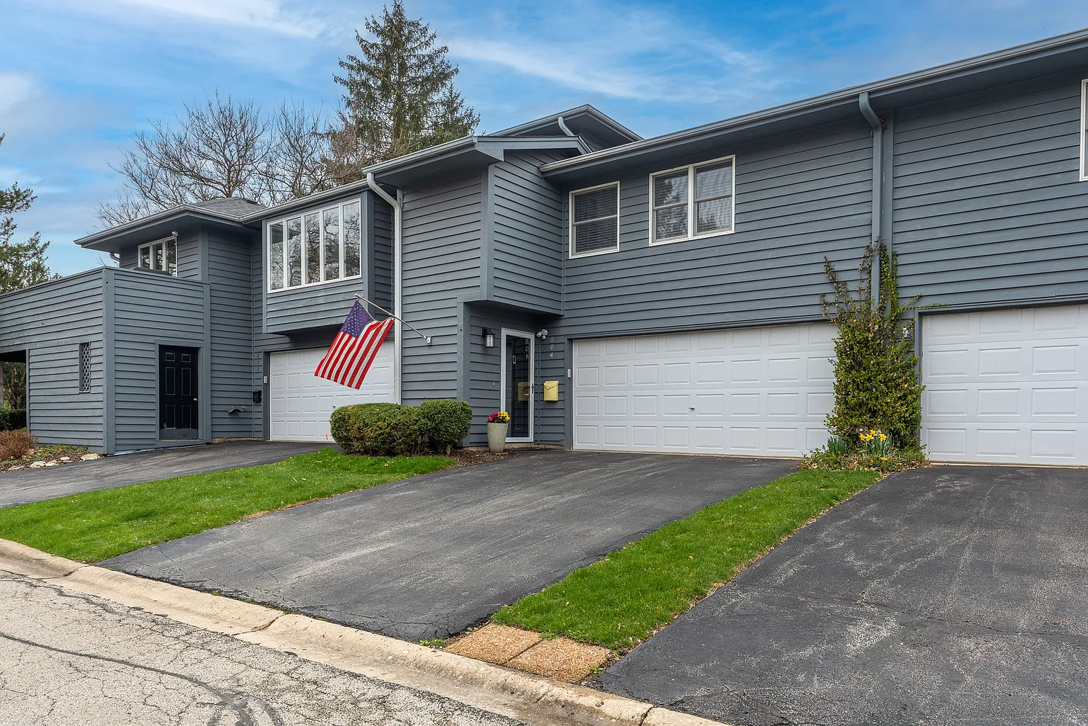 804 Evernia Ct photo 1