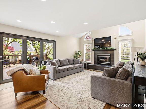 5th image of 2848 Belleglade Ct SE