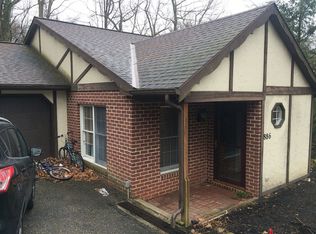 886 Innsbruck Dr, Hummelstown, PA 17036