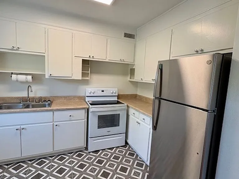 664 Windermere Blvd #A — Photo 10