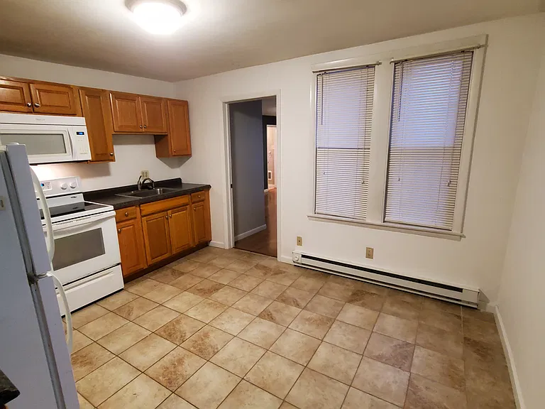 18 Gardner St #1 — Photo 2