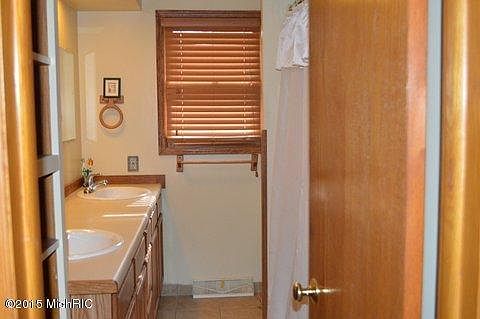 5th image of 13370 Forest River Dr SE