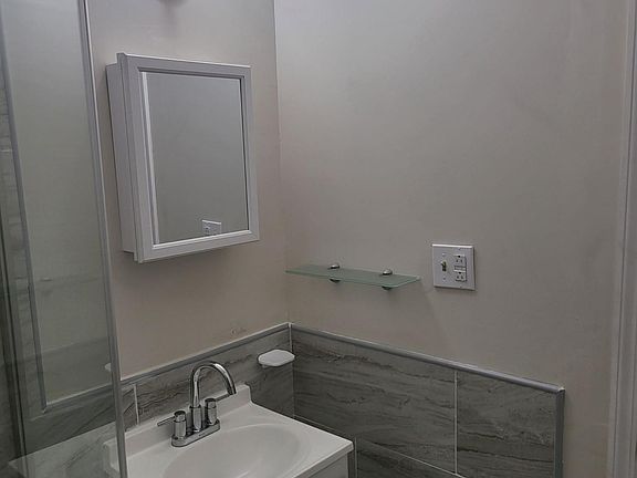 4th image of 4756 Matilda Ave #1F