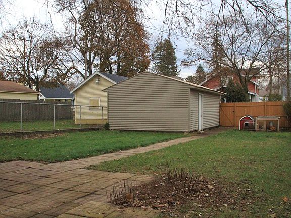 4th image of 1026 White Ave NW