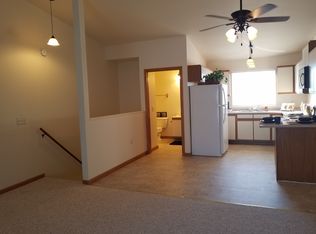 3102-3164 Midvale Dr #3156, Janesville, WI 53546