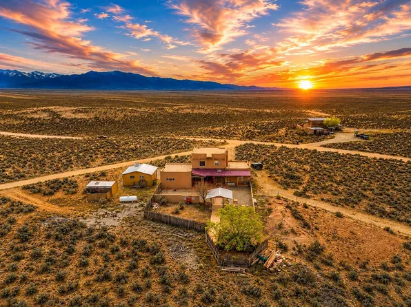 193 Tune Drive, El Prado, NM 87529