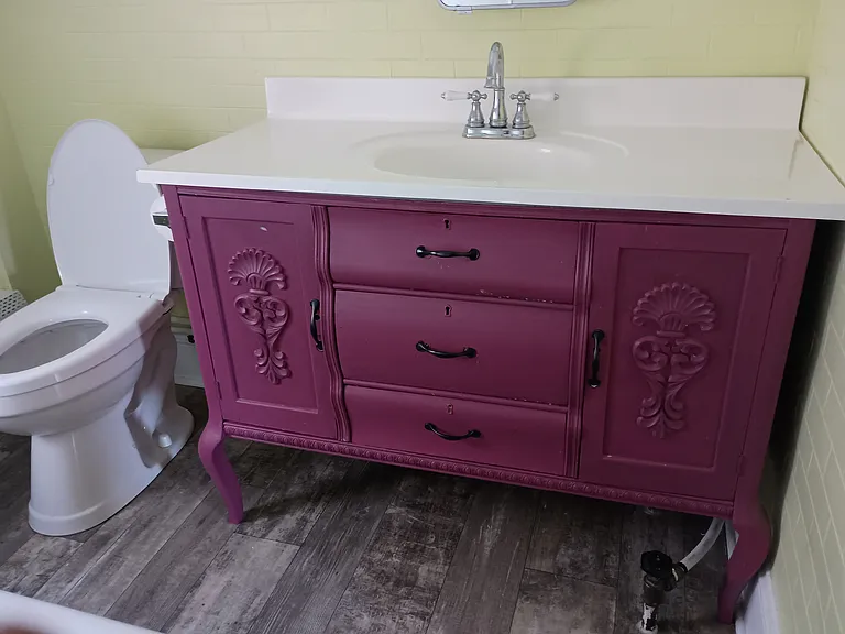 Bathroom vanity