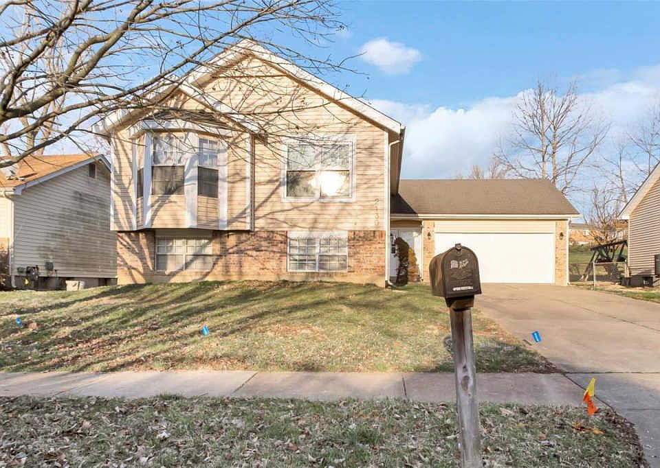 1st image of 2130 Hungerford Dr
