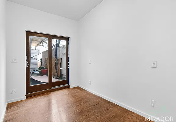 Rented by Mirador Real Estate | media 10