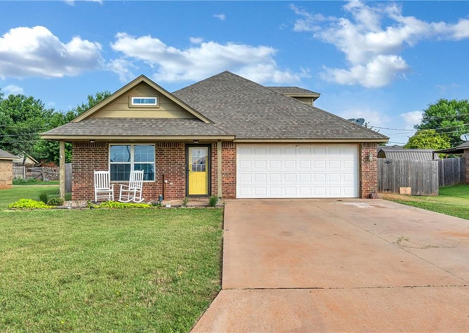 1st image of 107 Gambel Ln