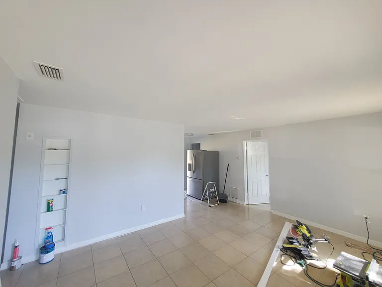 9319 91st Ter — Photo 3