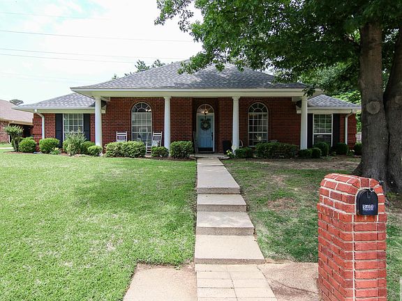 4th image of 3417 Williamsburg Ln