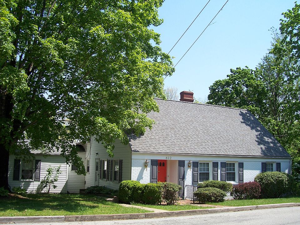 1st image of 812 Gardner St