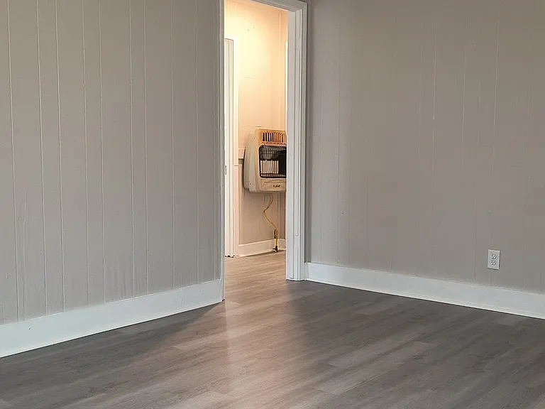 600 W 27th Ave — Photo 9